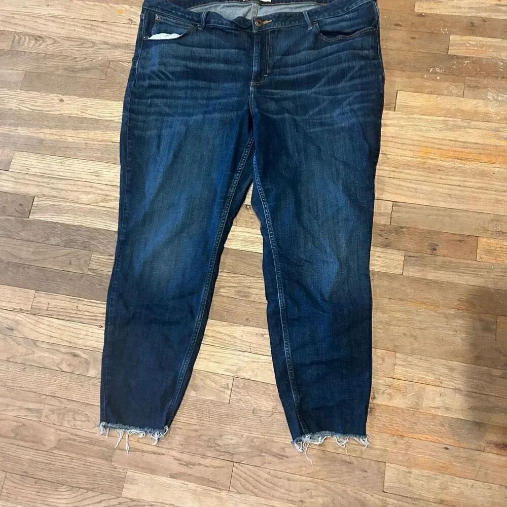 Maurice’s jeans size 24 rough ankle skinny